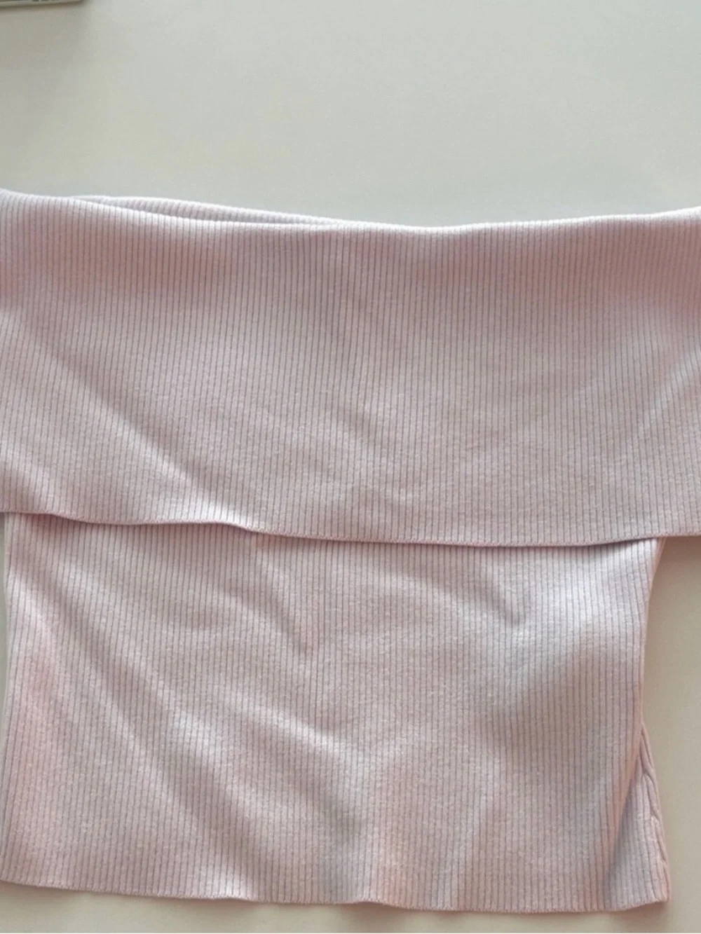 Abercrombie and Fitch Off-Shoulder Ribbed Crop Top in Light Pink